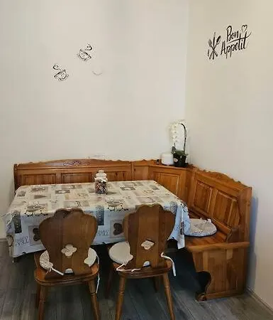 Apartman Leo Pula Exterior photo